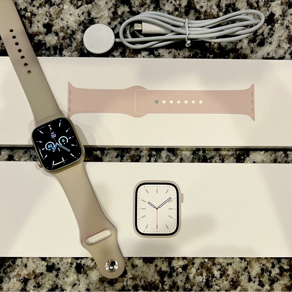 Apple Watch Series 7 w/GPS